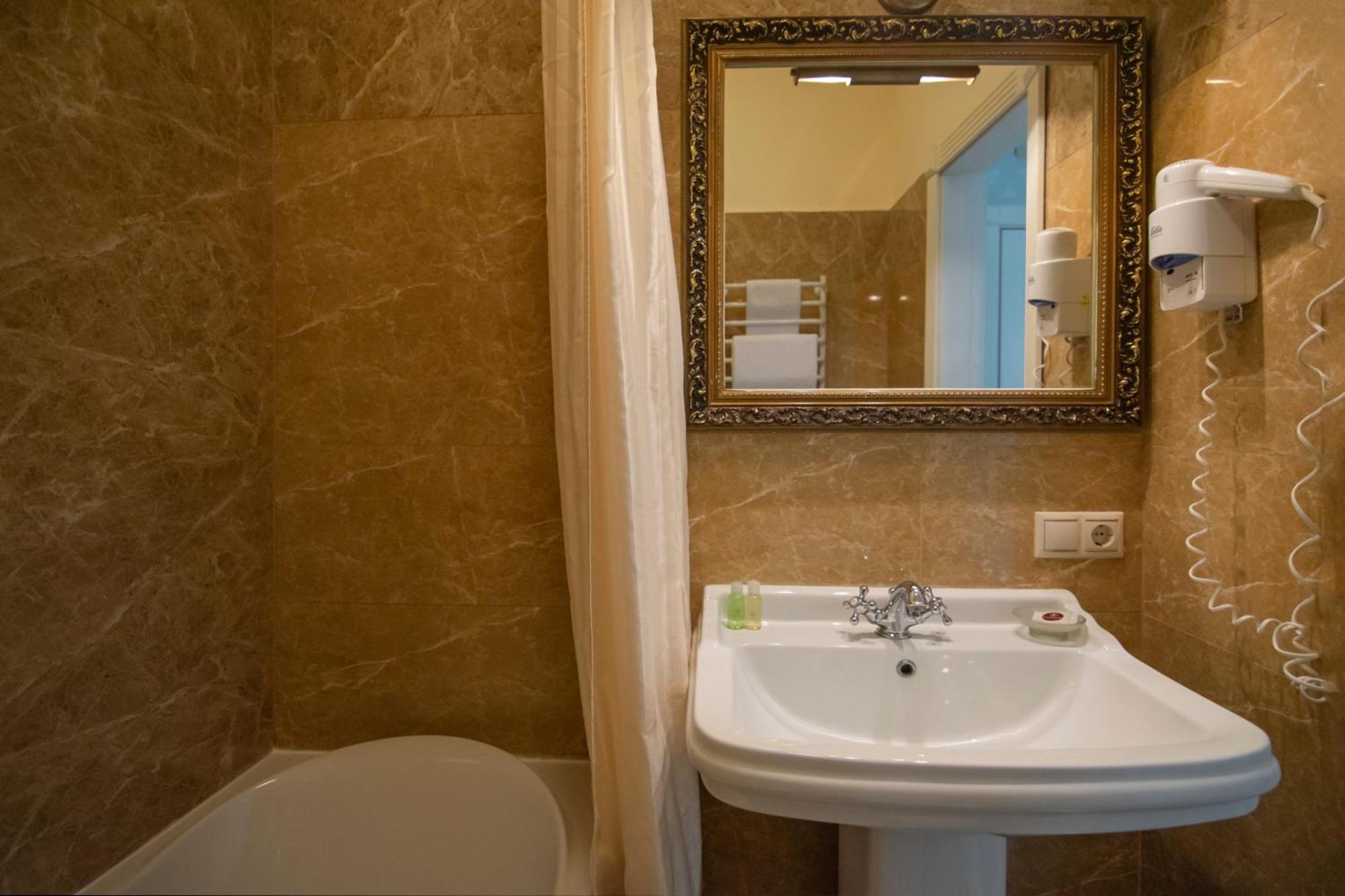 Отель Royal Olympic Киев