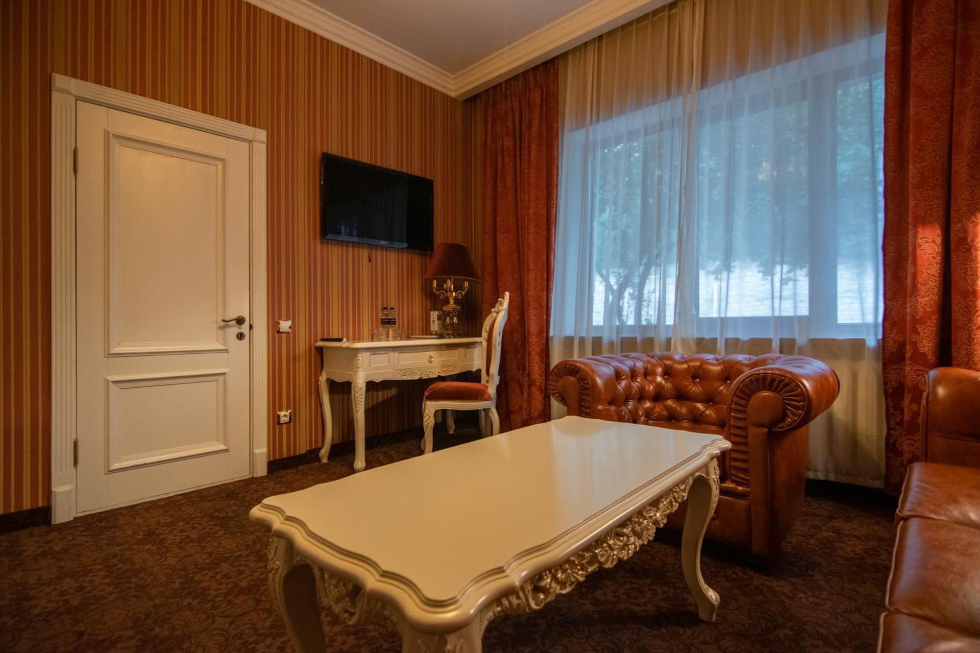 Отель Royal Olympic 3*