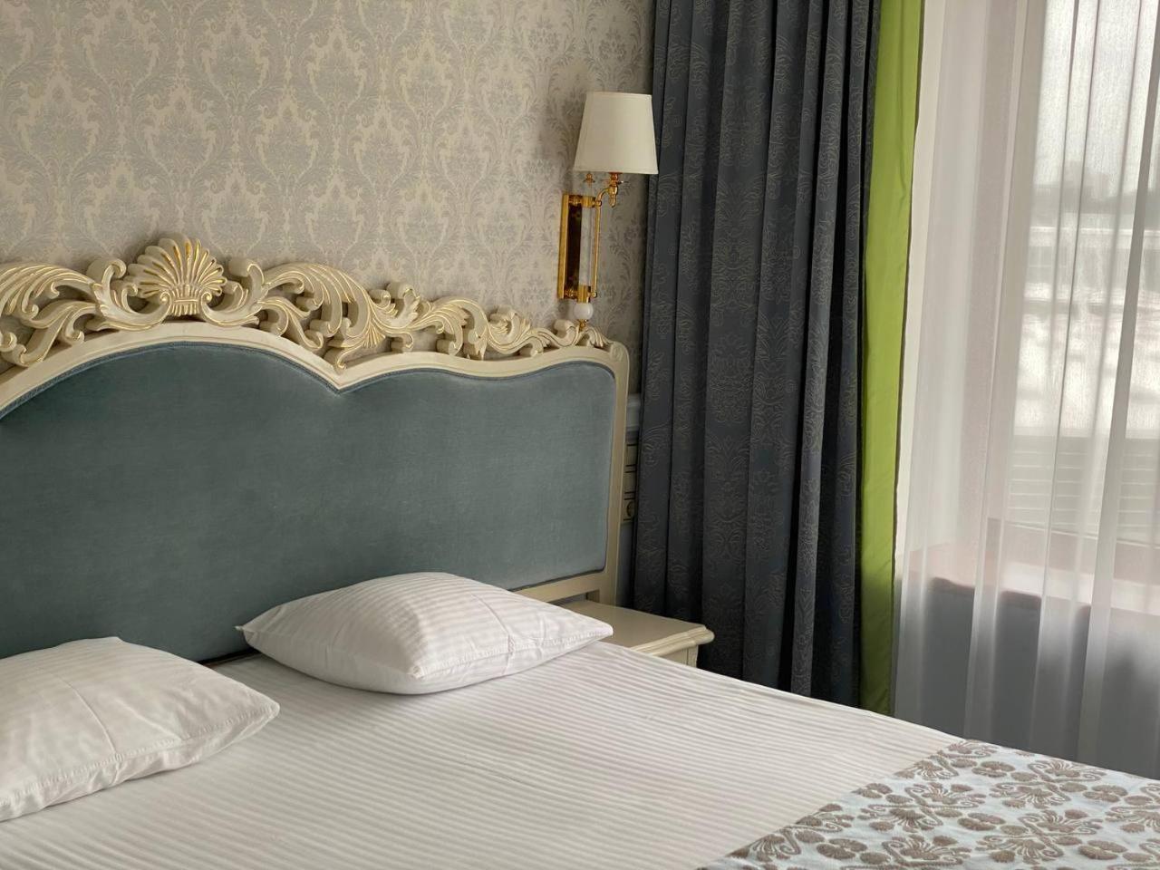 Royal Olympic Hotel 3*